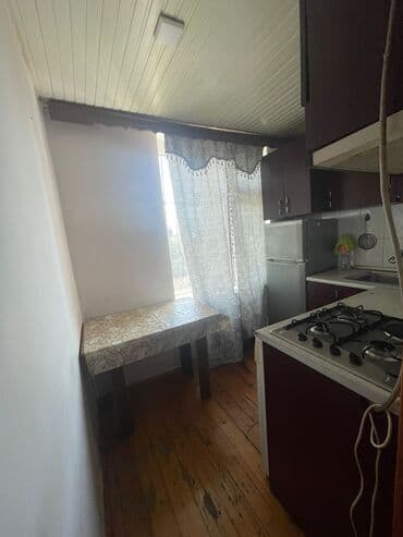 дом в бинагадах: 300 AZN 2 otaqlı Həyət ev adelni Sahə 30 m² Torpaq sahəsi 0.5 sotNZS — 7