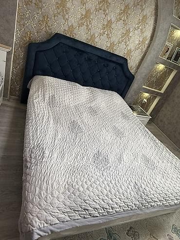 mərmər masa: İkinəfərlik çarpayı, Dolab — 4