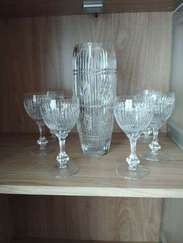 yuxuda xrustal qab görmek: Xrustal, Almaniya — 2