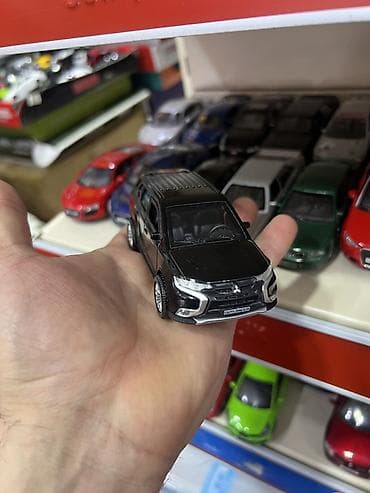 canta modelləri: Mitsubishi miqyaslı die-cast kolleksiya maşınları - Yüksək detallı — 8