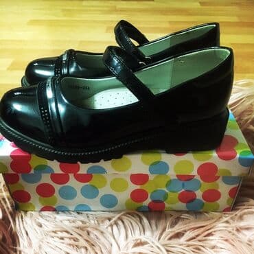 uwaq ucun tortlar: Razmer:34 Stelka:23sm Brend:Котенок Qiymet:12AzN ayaqqabi, ushaq — 2