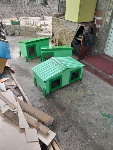 nar bagi: İki yuvalə hər biri iki pişik üçün geniş yuvadır. ölçü 70 /45 . Su — 2