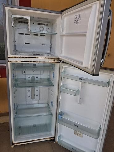 Soyuducular: 2 qapılı Samsung Soyuducu Satılır, rəng - Gümüşü — 3