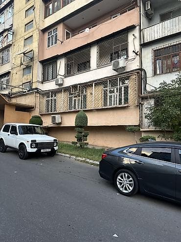 ev axtaram: Qızlar və tələbə xanımlar üçün universitetlər 18 saylı peşə liseyi — 4