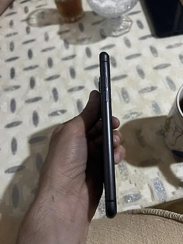 ipad 10 cu nesil: IPhone 11, 64 GB, Qara, Face ID — 2