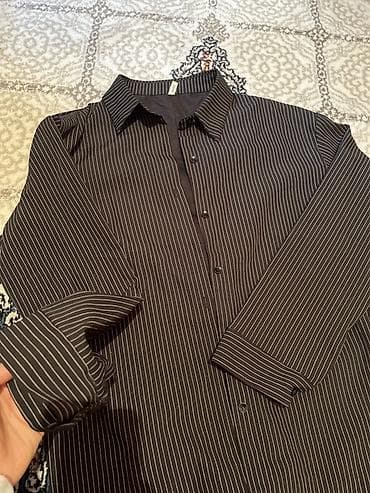 1 defe geyinilib 20 azn alınıb Qara rəngdə nazik ağ zolaqlı