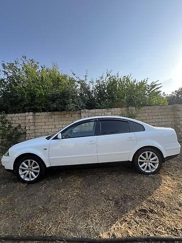 islenmis masinlar: Volkswagen Passat: 2 l | 2001 il Sedan — 5