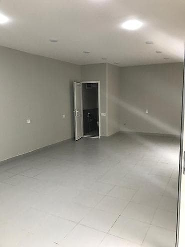 super bag: ÇOX TƏCİLİ SUPER OBYEKT Obyekt,28 May metrosuna yaxın,Əsas küçədə yol — 2
