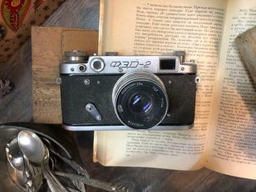 qedimi eşyalar: Sovet uzağ çəkilişlər üçün, açıb-bağlanan optik linza ilə, keçən — 2