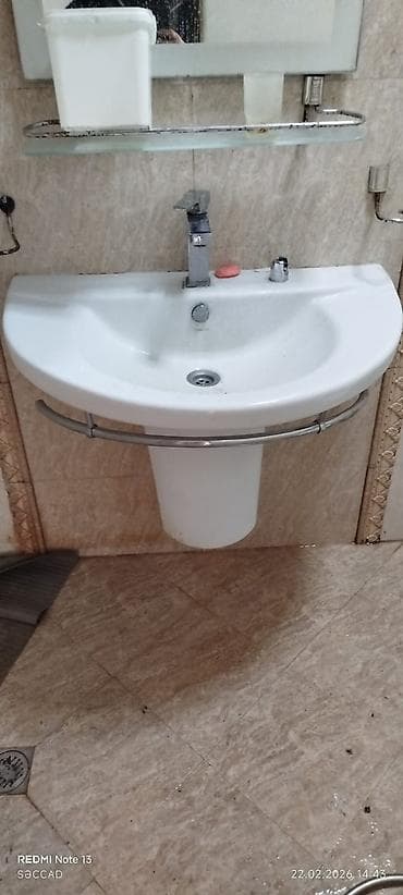 Крепежные изделия: Б/у, Унитаз, Моноблок, Нет кредита, С гарантией, Самовывоз, Платная доставка at lalafo.az — 3 Крепежные изделия: Б/у, Унитаз, Моноблок, Нет кредита, С гарантией, Самовывоз, Платная доставка — 3