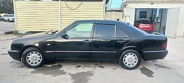 met: Mercedes-Benz E-Class sedan (W210) - Kuzov: qara rəng, 4 qapılı sedan — 8