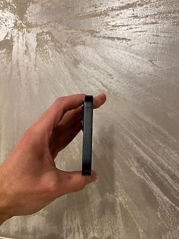 philips xenium 9@9s: IPhone 13, Qara, Face ID — 5