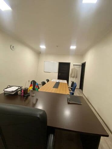 kirayə ofislər: Gənclik metrosuna yaxin olimpik stara yaxin yerləşən ümumi sahəsi 41 — 4