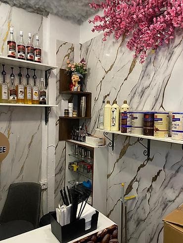 Restoran, kafe avadanlığı: Kofe aparati 7500 azn e alinib Kofe uyuden 1200 azn e alinib — 7