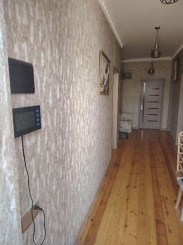 hovsanda heyet evler: Həyət evi – 1 mərtəbəli, həyəti tametlə döşənmiş, darvazadan — 3