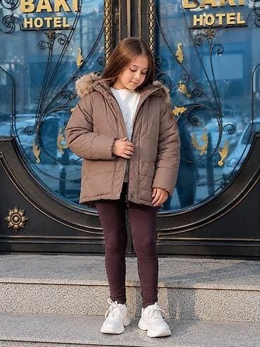Üst geyimləri: Qiz ucun kurtka qalindir az geyilib 5-6 yaşa uygundur — 1