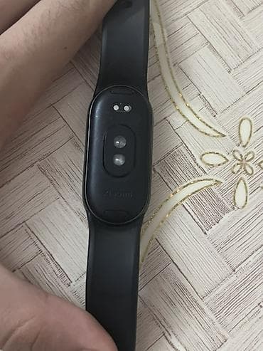 Наручные часы: Qara rəngli Xiaomi smart band fitness qolbağı. Məhsulun görünən — 3