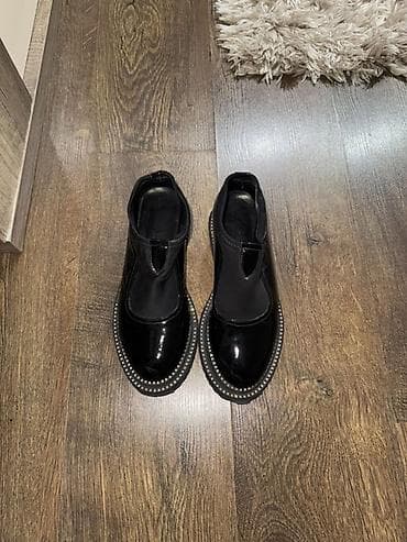 Qadın ayaqqabıları: Loafer ayaqqabı, əla vəziyyətdədir qaşları sadəcə çəkdiyim yerlərdə — 1