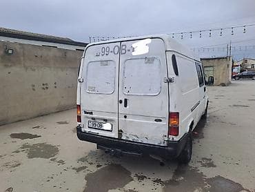Su nəqliyyatı: Ford Transit: 2.5 l | 1999 il 280000 km Van/Minivan — 3