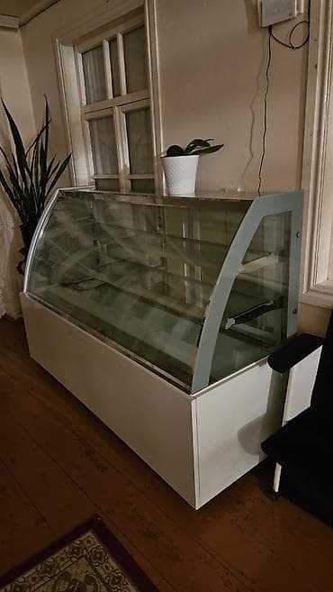 soyuducu 2 ci el: Şüşə vitrinli soyuducu vitrina - İstifadə sahəsi: kafe, restoran — 3