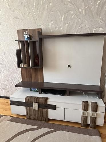 komputer stolu tap az: Mebel: TV stendi və divar paneli komplekti - Dizayn: Ağ və qəhvəyi — 2