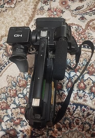 Məhsul: Sony peşəkar videokamera (HD) Təsvir: - HD çəkiliş üçün