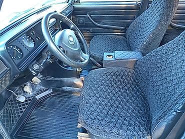 masin satiram: VAZ 2107, ağ rəng, sedan kuzov.
maşın lerik rayonundadı — 4