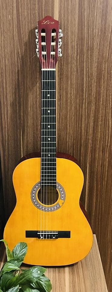 gitara klassik: Klassik akustik gitara – Lea brendi - Korpus: klassik forma, parlaq — 1