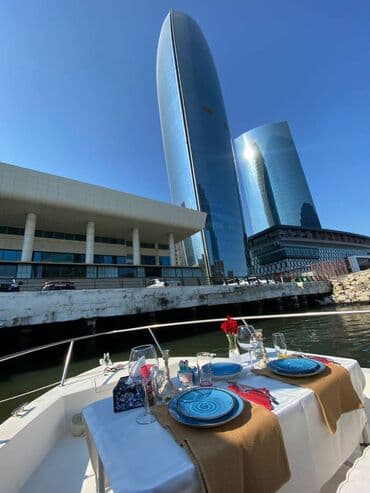 cirkab su: Современный Катер "Си бриз 33". размеры 10 м. х 3 м., осадка 0.5 м. — 5