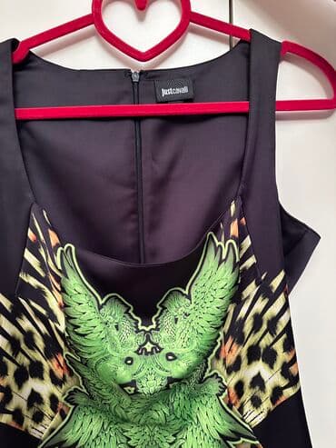 Kurtkalar: Just Cavalli brend paltar
42 Razmer
Az geyinilib — 3