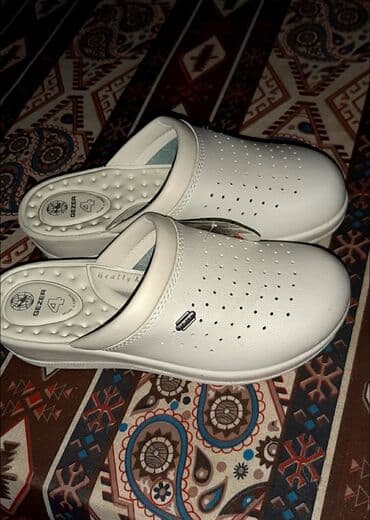 tibb xalatlari: Tibbi sabo qadınlar üçün.Türkiyə istehsalı.Razmerlər — 4