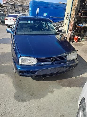 golf masini: Satilir ili93 senedleri qaydasinda mator 1.8 prablemi yoxdu — 1