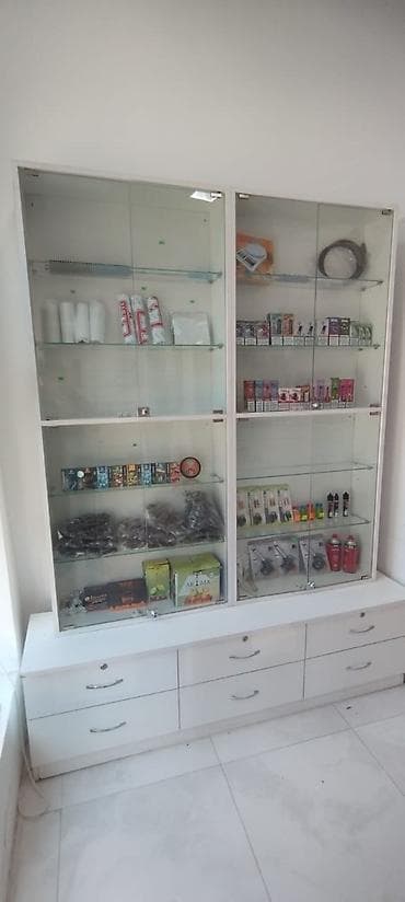 Rəf vitrinləri: Mağaza üçün hazır vitrin və rəf dəsti - Material: ağ MDF/kombinə — 1