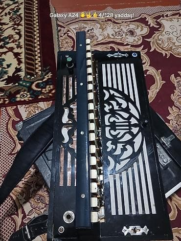 Qarmonlar: Məhsul: Klavişli-qarmon (akkordeon), dekorativ naxışlı, qara korpus — 3