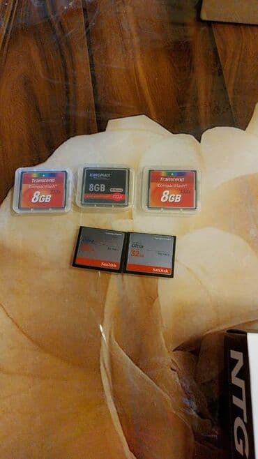 ses yazan cihaz: Canon XF100 və aksesuarları: Əlavə tripod, Əlavə yaddaş kartları(3 — 10