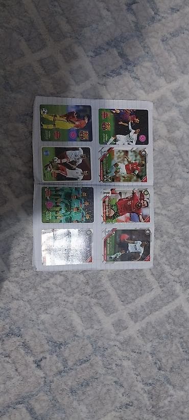 Futbol kolleksiya kartları dəsti - 40 vərəğə yapışdırılmış futbol — 4