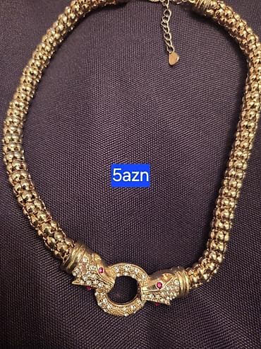Qızılı rəngdə bəzəkli boyunbağı - Material: metal ərintisi, parlaq — 1