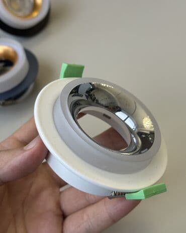 Süni güllər: Kölgə effektli spot. Whatsappa yazsanız işıqlı formada videolarını — 4