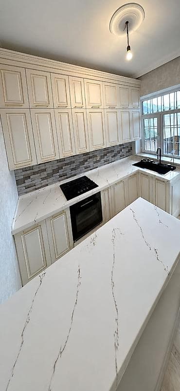Membran mətbəx mebeli 2200₼.*Üzəri tökmə mərmərdir*.Yeni kimidir. Ölçü