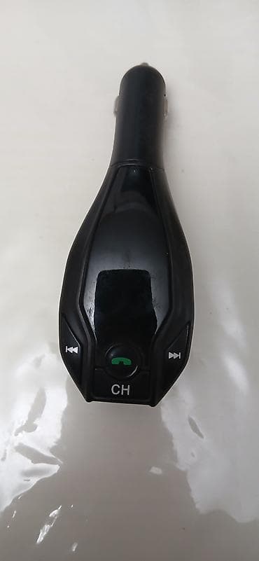 Dinamiklər və sabvuferlər: Avtomobil üçün FM transmitter və Bluetooth adapteri Xüsusiyyətlər: - — 2