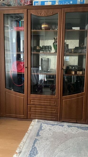 iwlenmiw diktler: İşlənmiş, TV altlığı, Kredit yoxdur — 1