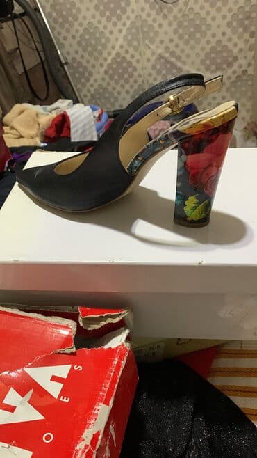 qadın timberlendlər: Ölçü: 37, rəng - Qara, İşlənmiş — 1