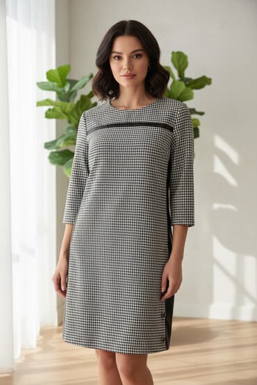 qadınlar üçün bədən yığan maykalar: Qadın geyim dəsti - Üst: Xromlu-qara detallarla bəzədilmiş xırda — 1