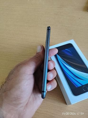 iphone xs pro max: IPhone SE 2020, Qara, Barmaq izi — 5