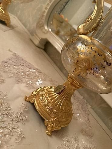 şirniyyat vitrin: Qızılı naxışlı dekorativ vaza və meyvə qabı dəsti - Tərkib: 1 ədəd — 3