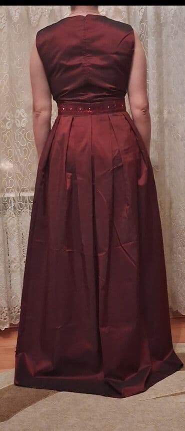 Çəngəllər: Qadın paltarları dəsti 1) Bordo rəngli, mərasim üçün uzun paltar - — 2