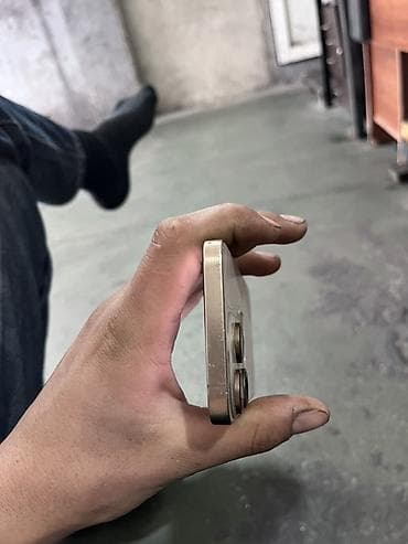 iphone 16: IPhone 15 Pro, 64 GB, Desert Titanium, Qırıq — 3