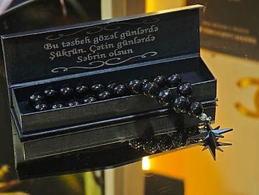 triko dest: Qutu yazı daxil istənilən yazı yazılır təsbeh – şık hədiyyə qutusunda — 1