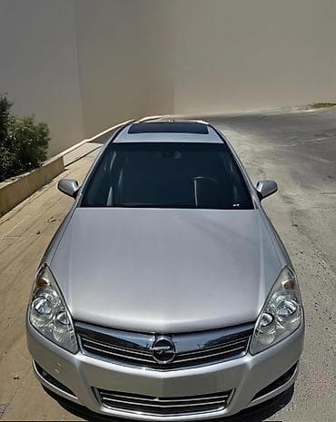 Opel Astra: 1.8 l | 2008 il 387000 km Sedan