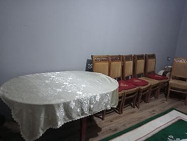 Qonaq otağı üçün, Açılmayan, Oval masa, 8 stul